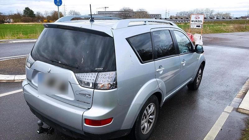 Gebraucht Mitsubishi Outlander 156 PS (114 kW) 2007 Silber SUV