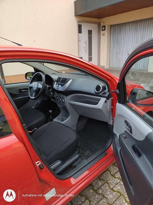 Gebraucht Nissan Pixo Acenta 68 PS (50 kW) 2010 Rot Kleinwagen
