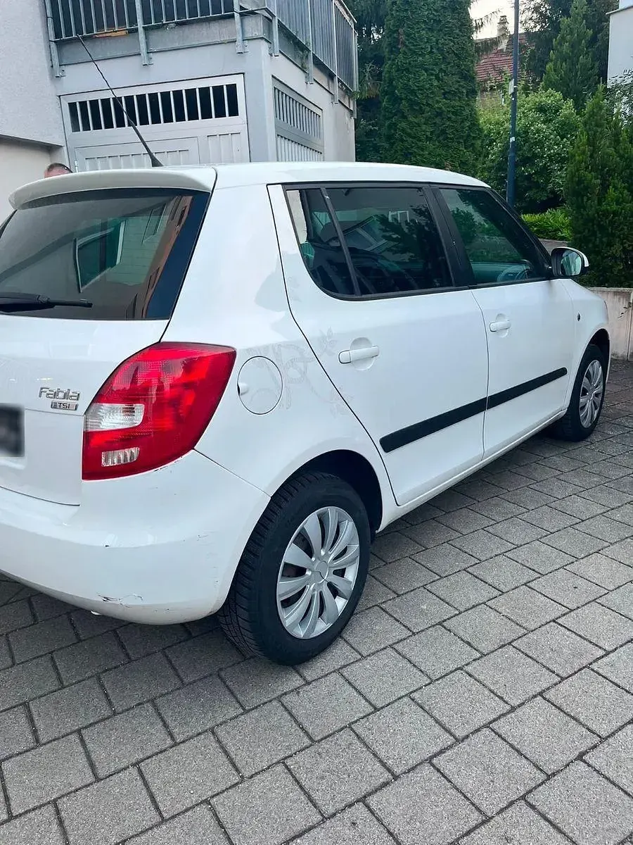Gebraucht Skoda Fabia Active 86 PS (63 kW) 2011 Weiß Kleinwagen