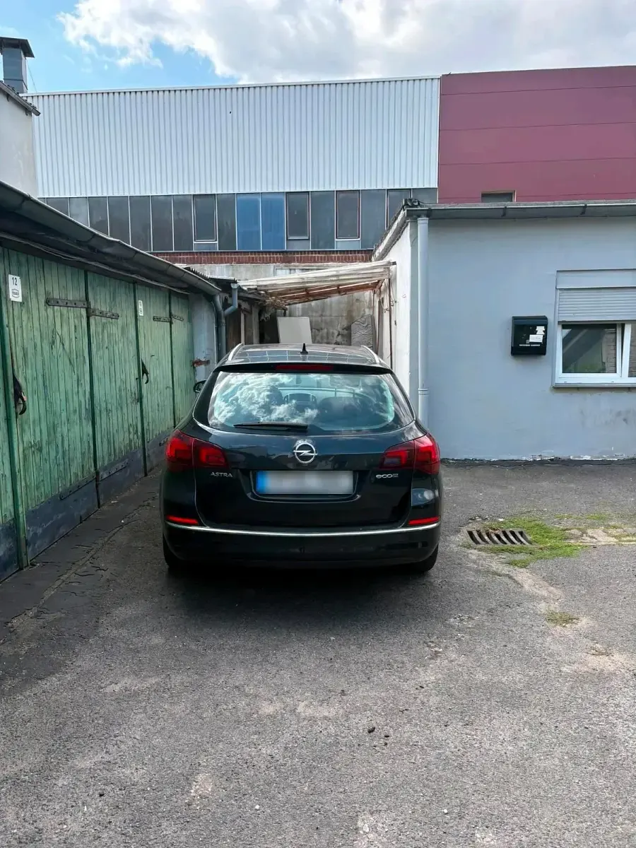 Gebraucht Opel Astra 136 PS (100 kW) 2014 Schwarz Kombi