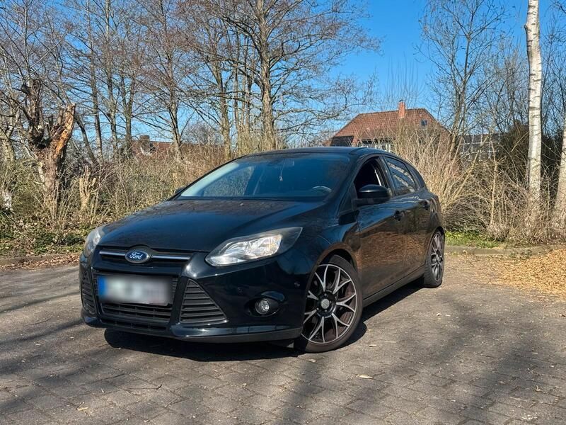 Schwarz Gebraucht 2014 Ford Focus ST Limousine | 7.800 € (Teuer) - Bild 1/4