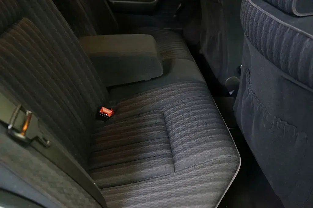 Gebraucht Mercedes 200 118 PS (86 kW) 1990 Weiß Limousine
