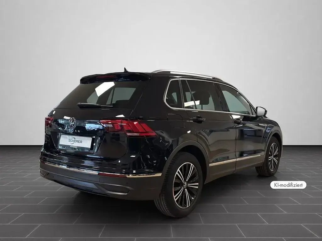 Gebraucht VW Tiguan Life 150 PS (110 kW) 2022 Schwarz SUV