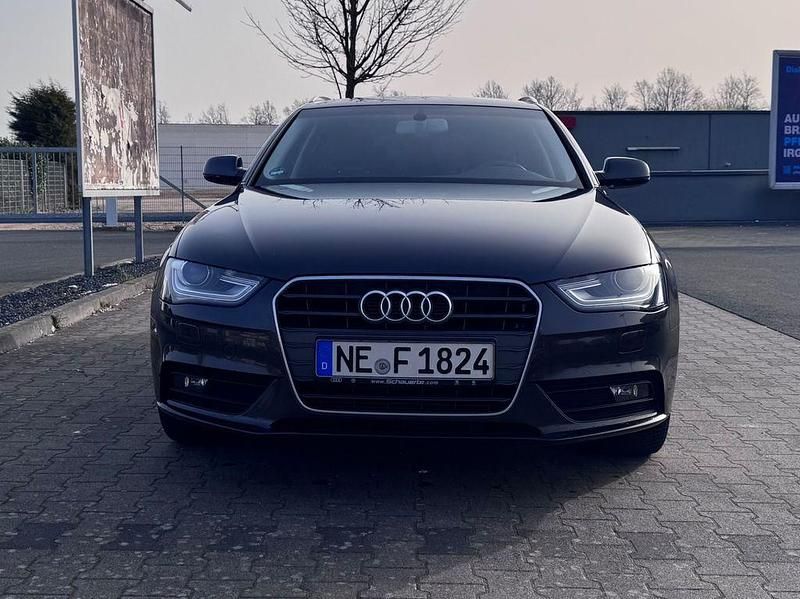 Gebraucht Audi A4 Ambiente 170 PS (125 kW) 2015 Grau Kombi