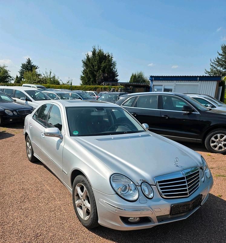 Silber Gebraucht 2006 Mercedes E280 Elegance Limousine | 5.999 € (Fairer Preis) - Bild 1/4