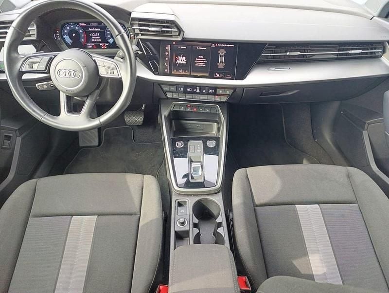 Gebraucht Audi A3 Basis 110 PS (80 kW) 2023 Schwarz Limousine