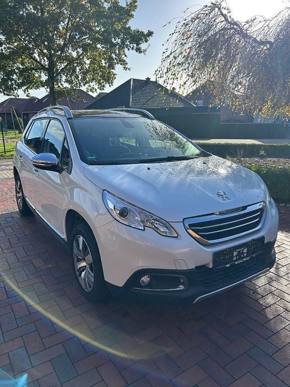 Weiß Gebraucht 2016 Peugeot 2008 Active SUV | 8.500 € (Guter Preis) - Bild 1/4
