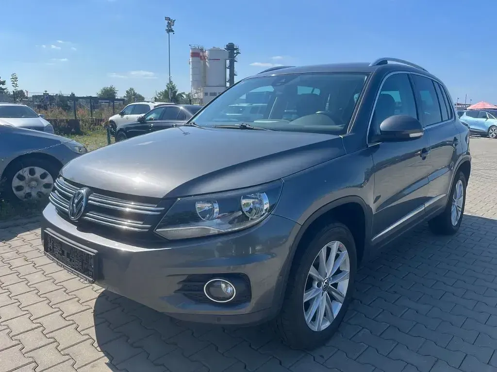 Gebraucht VW Tiguan Style 140 PS (102 kW) 2014 Grau SUV