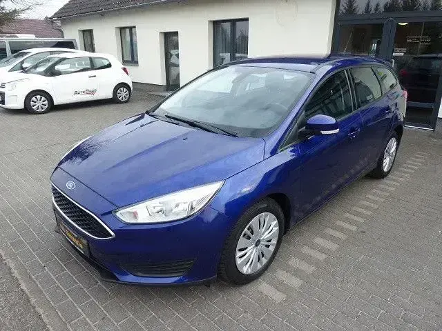 Second-hand Ford Focus Trend 125 CP (91 kW) 2017 Albastru Break