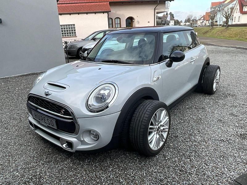 Gebraucht Mini Cooper Chili 192 PS (141 kW) 2016 Silber Kleinwagen