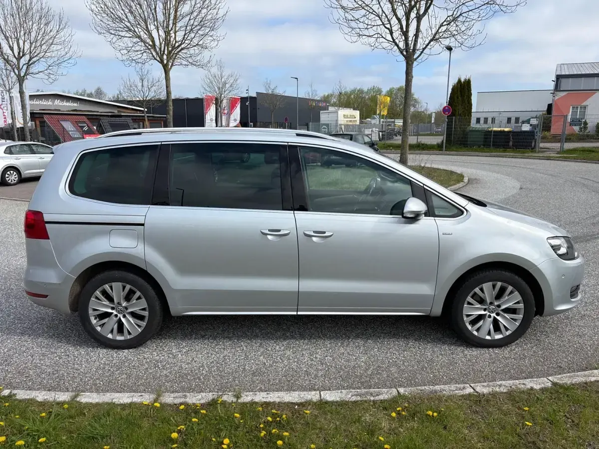 Gebraucht VW Sharan 140 PS (102 kW) 2014 Silber Van / Kleinbus