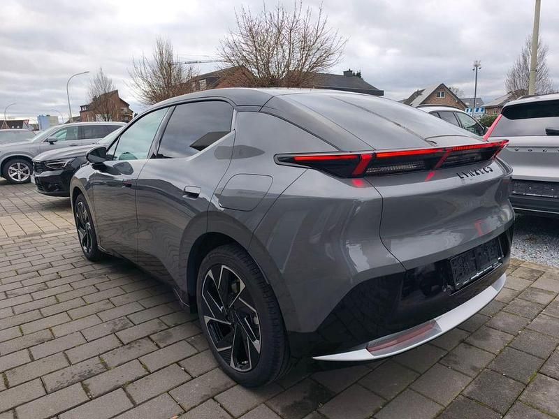 Neu Lynk & Co 02 200 kW (272 PS) 2026 Grau SUV