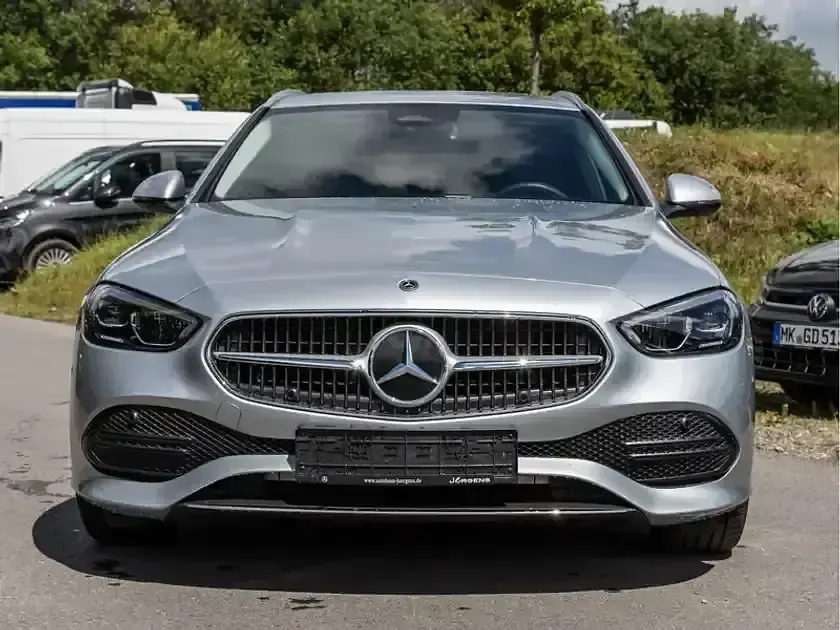 Gebraucht Mercedes C180 Avantgarde 170 PS (125 kW) 2025 Silber metalliclack hightechsi Kombi