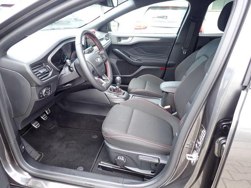 Gebraucht Ford Focus ST-Line 155 PS (114 kW) 2022 Magneticgrau Kombi