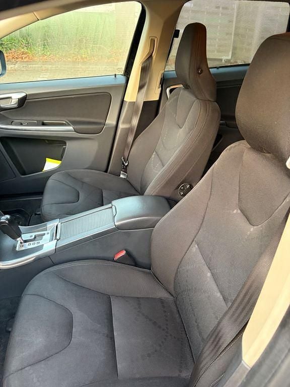 Gebraucht Volvo XC60 Kinetic 163 PS (119 kW) 2012 Schwarz SUV