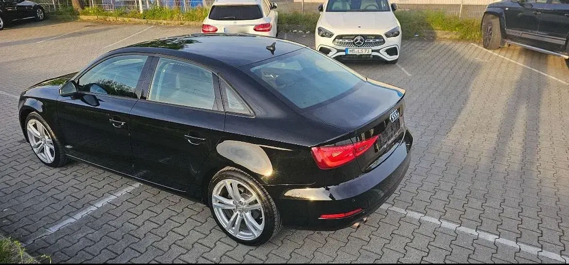 Gebraucht Audi A3 Attraction 150 PS (110 kW) 2015 Schwarz Limousine