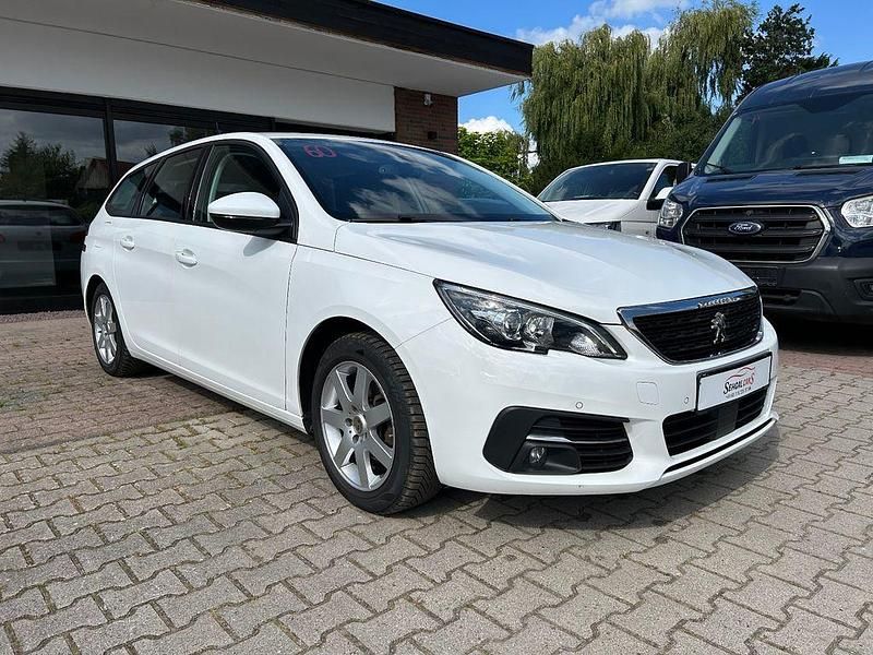 Weiß Gebraucht 2019 Peugeot 308 Active Kombi | 12.500 € (Etwas zu teuer) - Bild 1/4