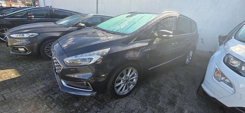 Blau Gebraucht 2020 Ford S-MAX Vignale Van / Kleinbus | 23.490 € (Teuer) - Bild 1/4