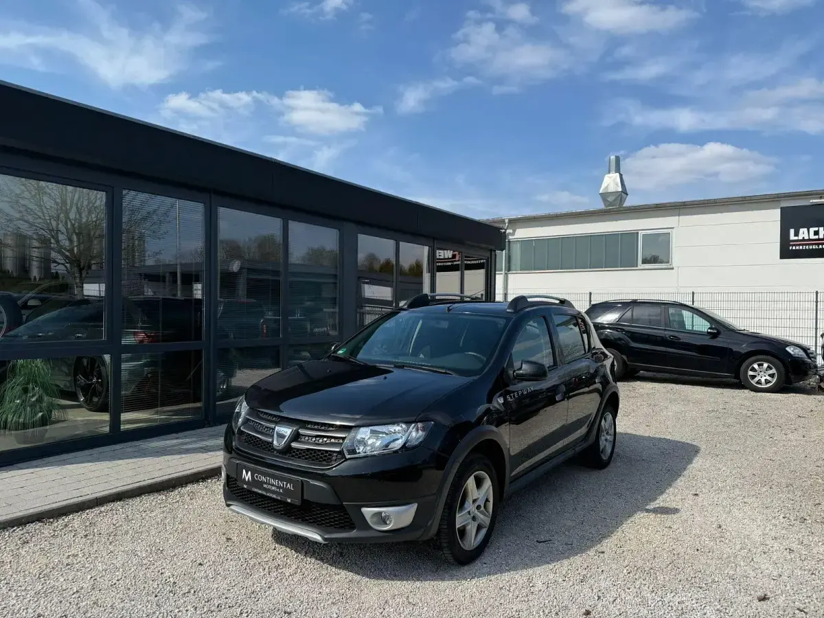 Gebraucht Dacia Sandero Prestige 90 PS (66 kW) 2014 Schwarz Limousine