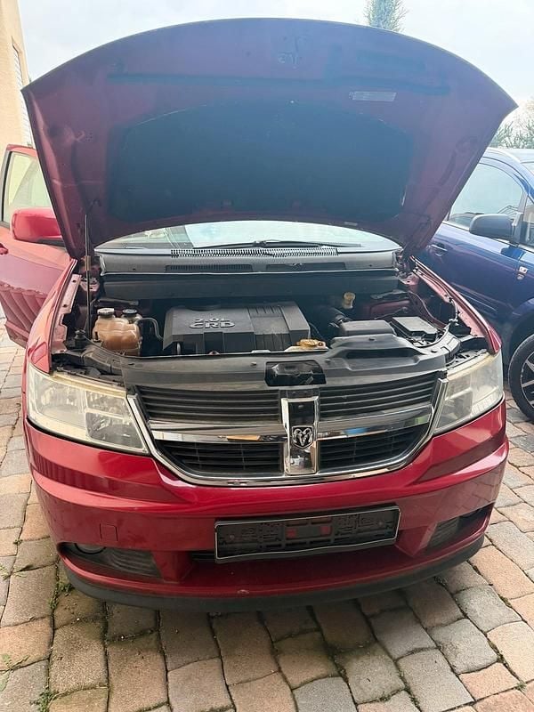 Gebraucht Dodge Journey 140 PS (102 kW) 2009 Rot SUV