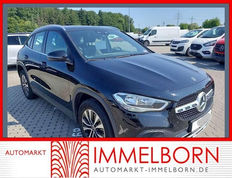 Schwarz Gebraucht 2022 Mercedes GLA250 SUV | 27.880 € (Superpreis) - Bild 1/3