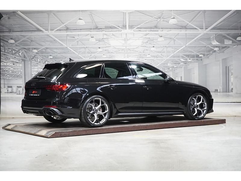 Gebraucht Audi RS4 Ambiente 470 PS (345 kW) 2025 Kombi