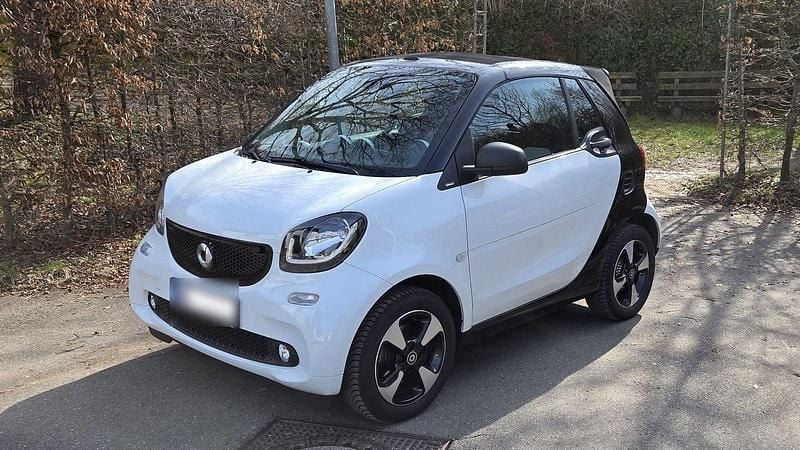 Gebraucht Smart ForTwo Cabrio Passion 90 PS (66 kW) 2017 Weiß Cabrio