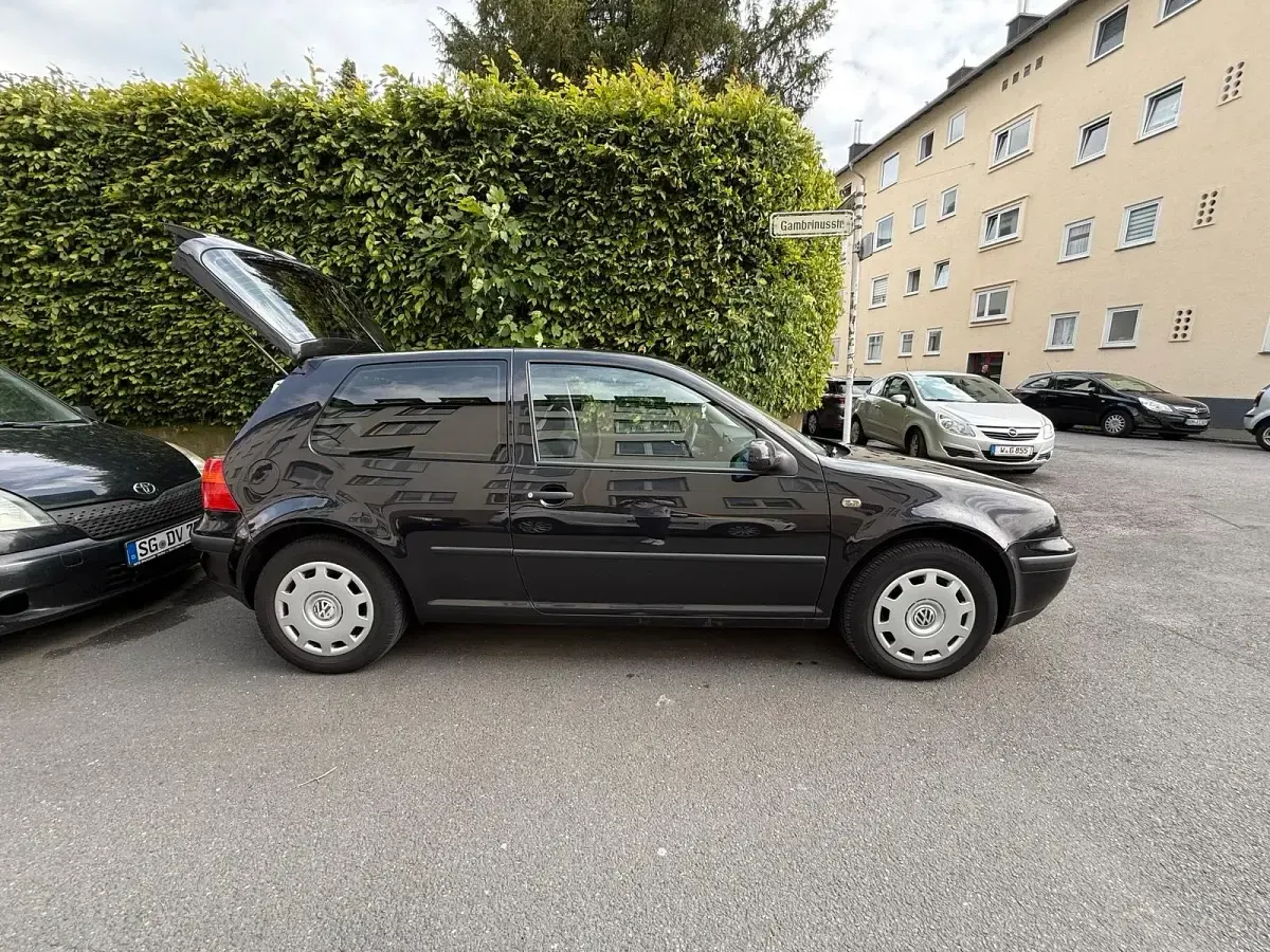 Gebraucht VW Golf III 101 PS (74 kW) 1999 Schwarz Limousine