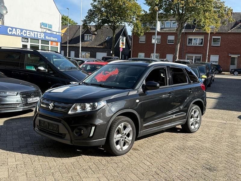 Schwarz Gebraucht 2017 Suzuki Vitara Club SUV | 12.499 € (Fairer Preis) - Bild 1/4