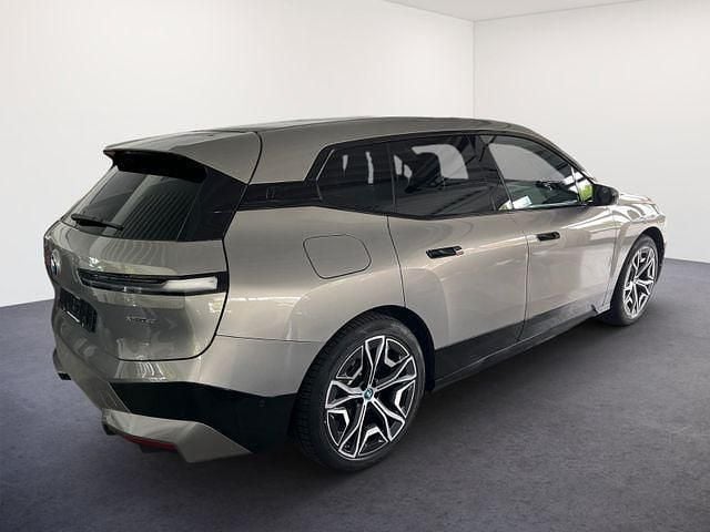 Gebraucht BMW iX 239 kW (326 PS) 2022 Oxidgrau ii metallic oxidgrau ii metallic SUV