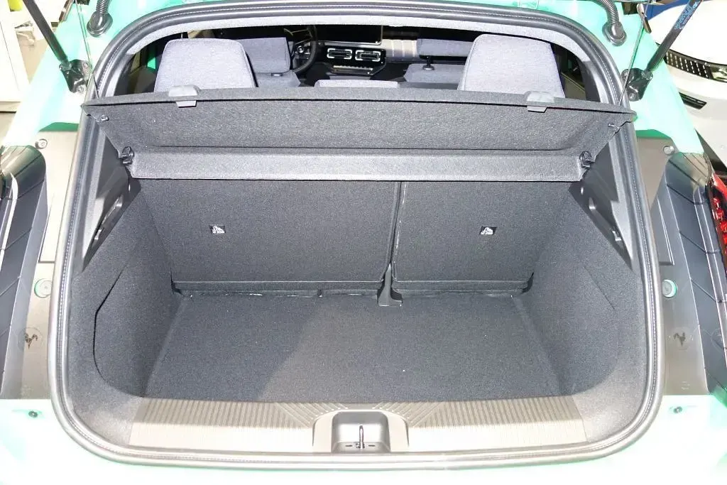 Gebraucht Renault 5 E-Tech Komfort 110 kW (150 PS) 2024 Grün Limousine