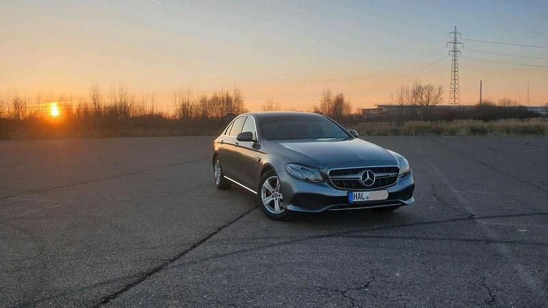 Gebraucht Mercedes E200 150 PS (110 kW) 2017 Grau Limousine
