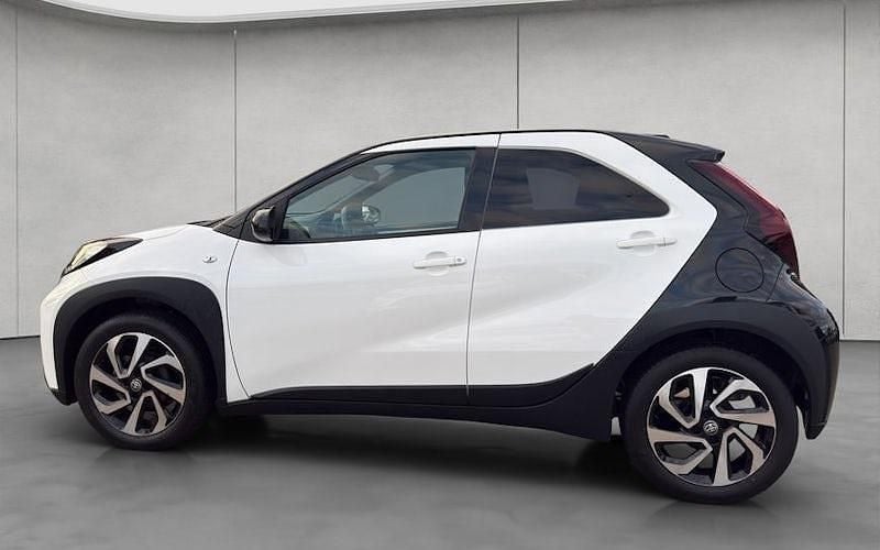 Gebraucht Toyota Aygo X X-Black 72 PS (52 kW) 2024 Weiß SUV