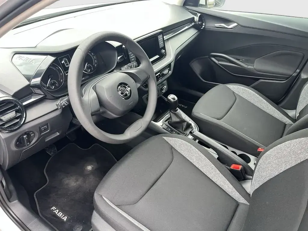 Gebraucht Skoda Fabia Active 80 PS (58 kW) 2022 Weiß Kleinwagen