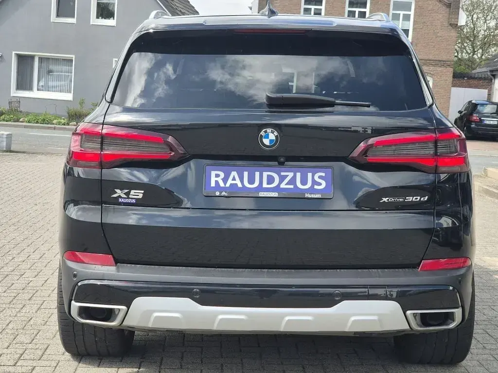 Gebraucht BMW X5 xLine 286 PS (210 kW) 2022 Black sapphire metallic SUV