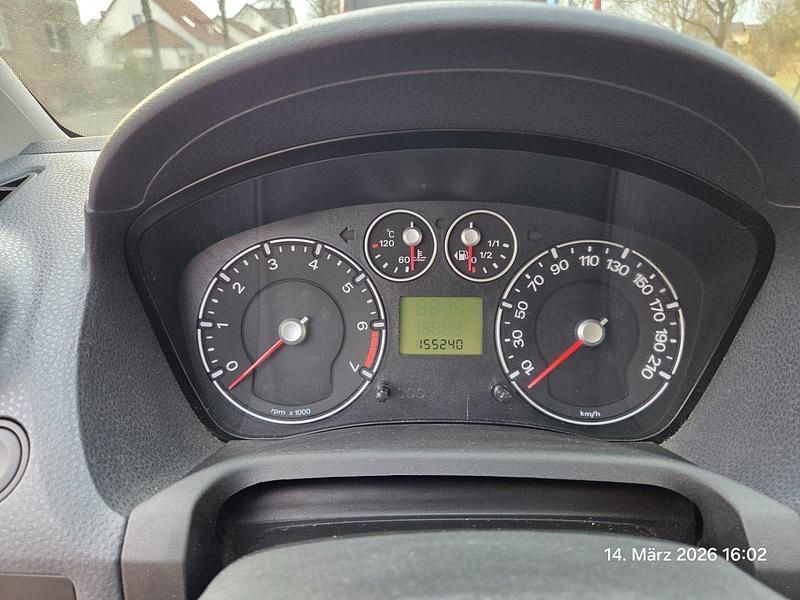 Gebraucht Ford Fiesta 60 PS (44 kW) 2007 Rot Kleinwagen