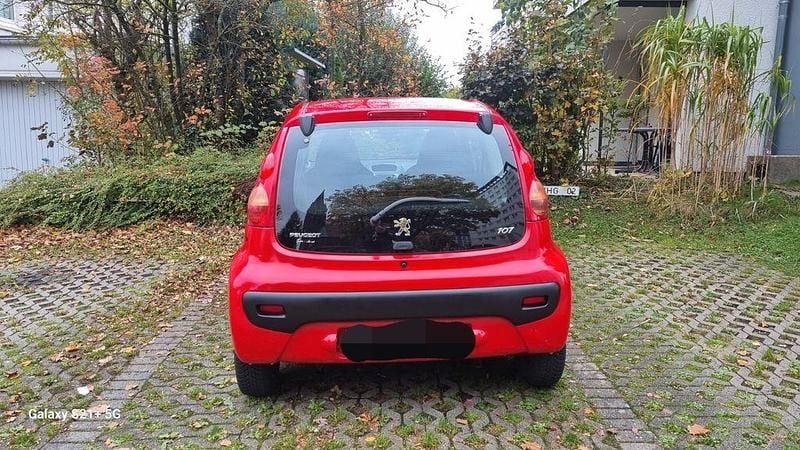 Gebraucht Peugeot 107 Filou 68 PS (50 kW) 2010 Rot Kleinwagen