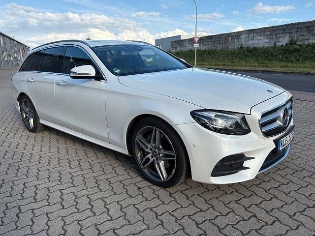 Weiß Gebraucht 2018 Mercedes E300 AMG Kombi | 25.500 € (Superpreis) - Bild 1/4