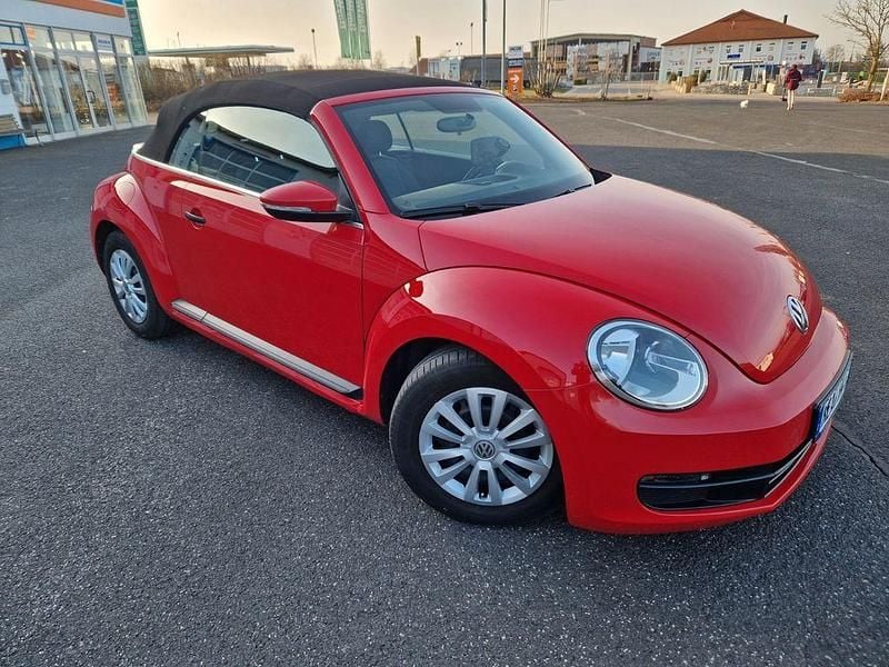 Gebraucht VW Beetle 105 PS (77 kW) 2015 Rot Kleinwagen