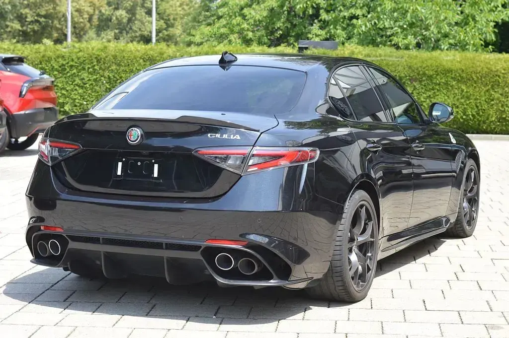 Gebraucht Alfa Romeo Giulia Quadrifoglio 519 PS (381 kW) 2024 Schwarz Limousine