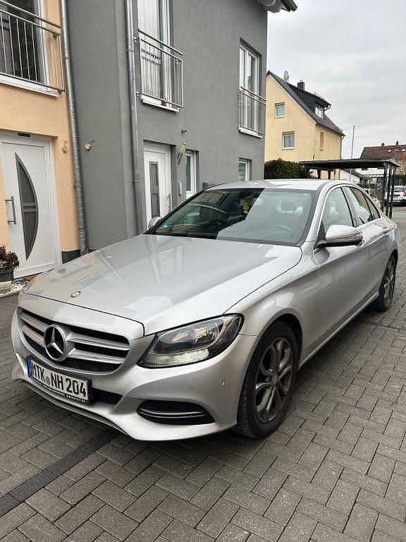Gebraucht Mercedes C180 156 PS (114 kW) 2014 Silber Limousine