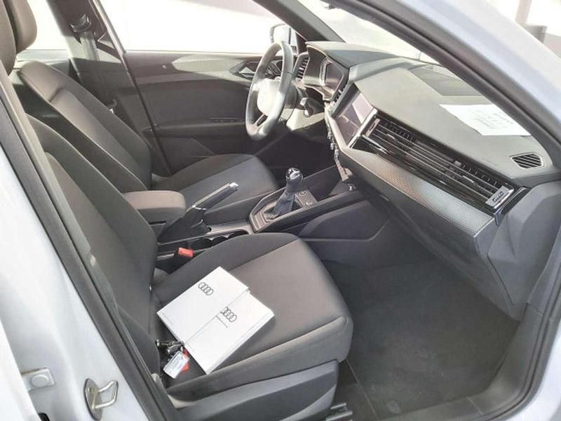 Gebraucht Audi A1 95 PS (69 kW) 2022 Gletscherweiß metallic Limousine