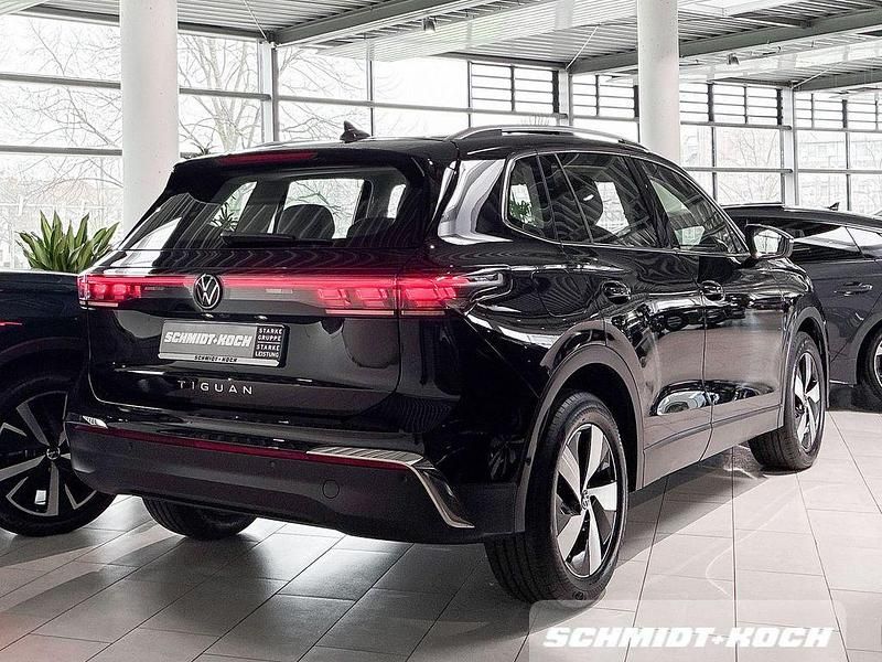 Usata VW Tiguan Elegance 150 CV (110 kW) 2025 Nero SUV