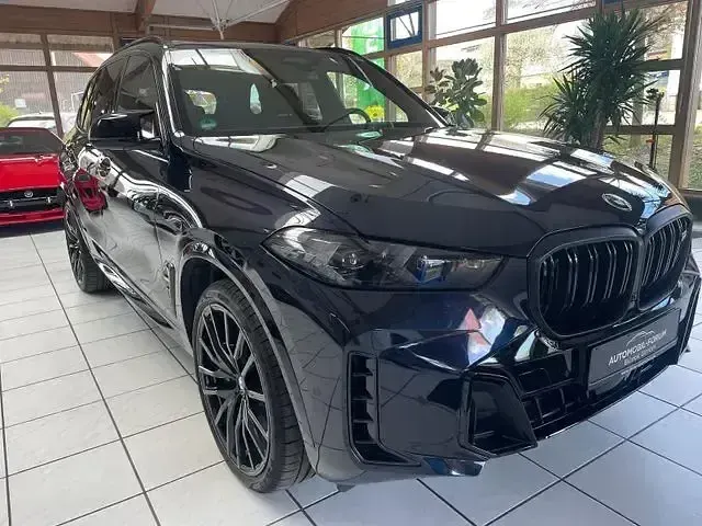Gebraucht BMW X5 M Sport 530 PS (389 kW) 2025 Schwarz SUV