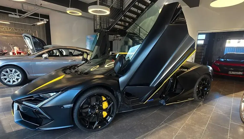 Gebraucht Lamborghini Revuelto 2025 Schwarz Coupé