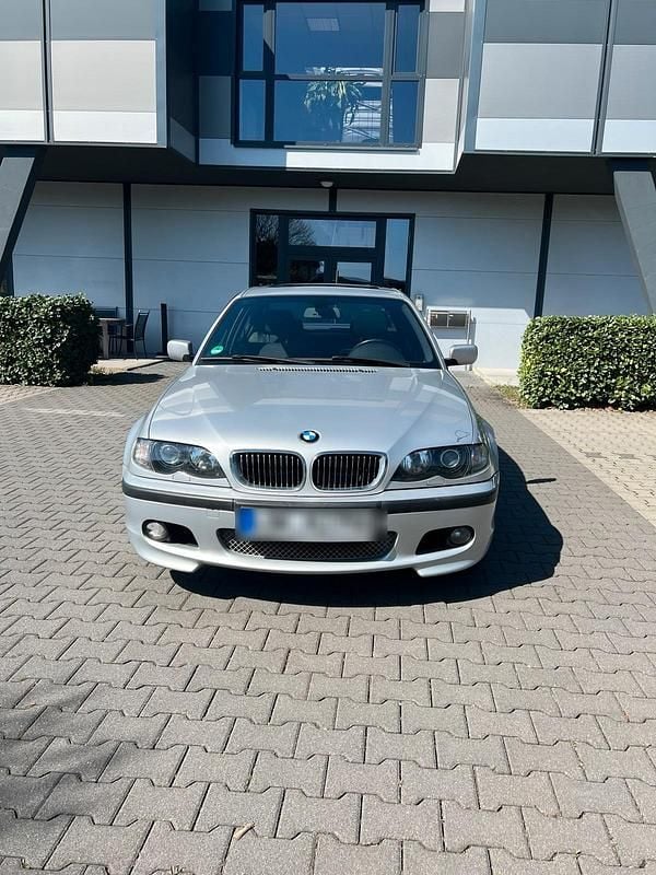 Silber Gebraucht 2003 BMW 320 M Sport Limousine | 1.750 € (Superpreis) - Bild 1/4