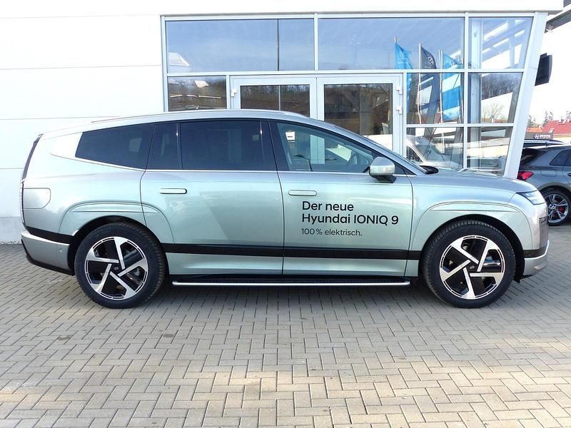 Gebraucht Hyundai Ioniq 9 225 kW (307 PS) 2025 Celadon grey / met SUV