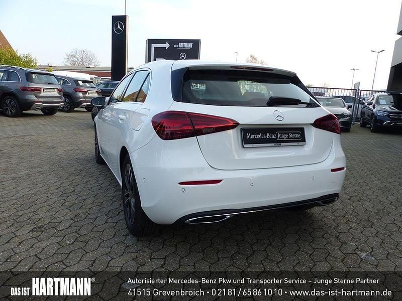Gebraucht Mercedes A180 Progressive 136 PS (100 kW) 2024 Polarweiß Limousine