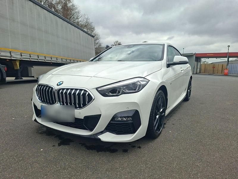 Gebraucht BMW 220 Performance 190 PS (139 kW) 2022 Weiß Coupé