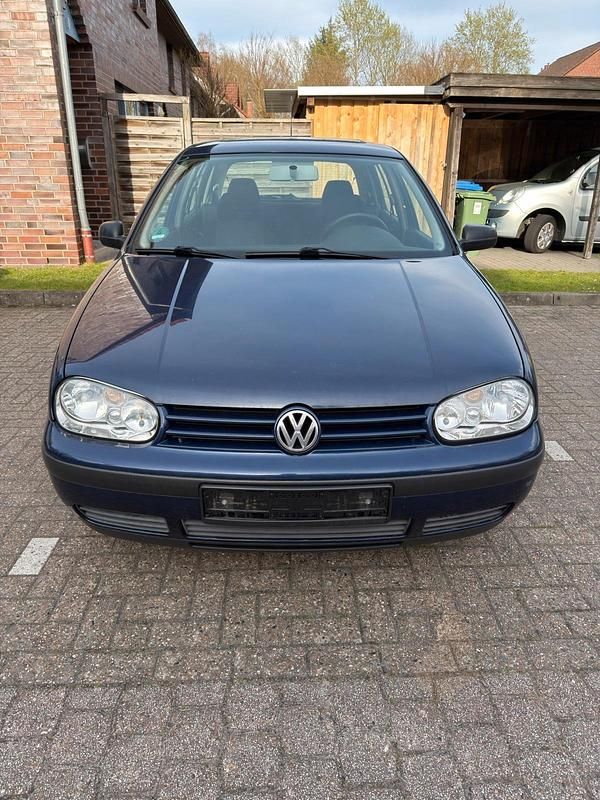 Gebraucht VW Golf IV 105 PS (77 kW) 2001 Blau Kleinwagen